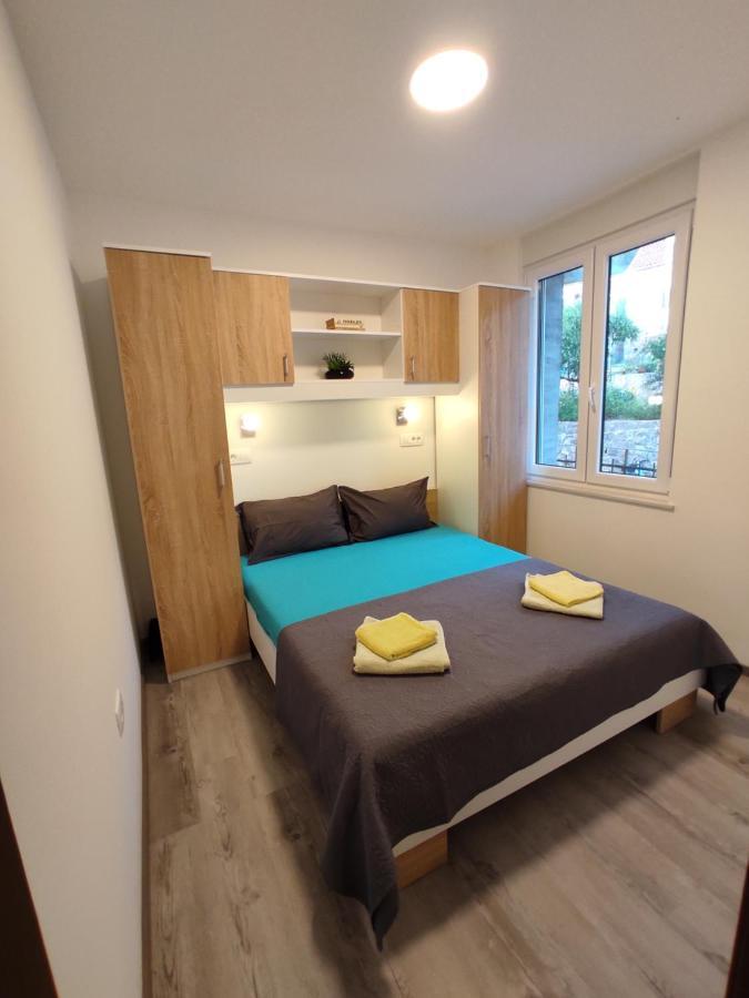 Apartment Ravnice Omiš Buitenkant foto
