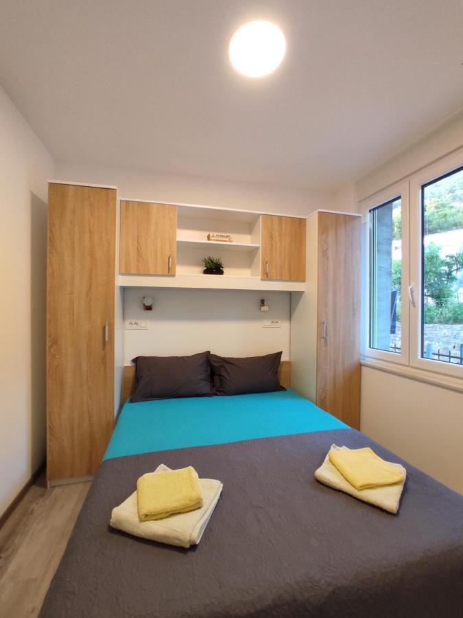 Apartment Ravnice Omiš Buitenkant foto