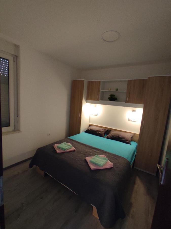 Apartment Ravnice Omiš Buitenkant foto