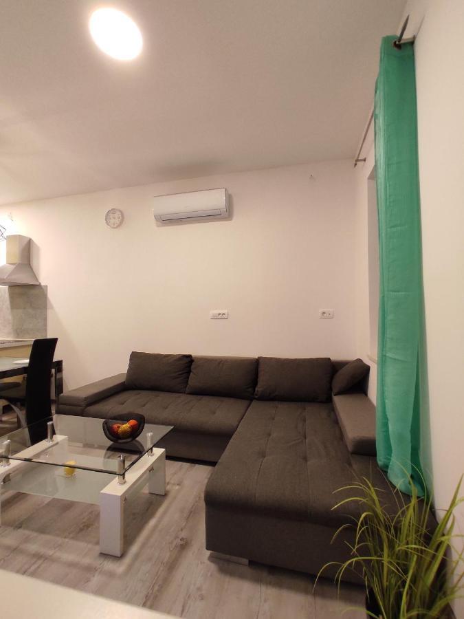 Apartment Ravnice Omiš Buitenkant foto