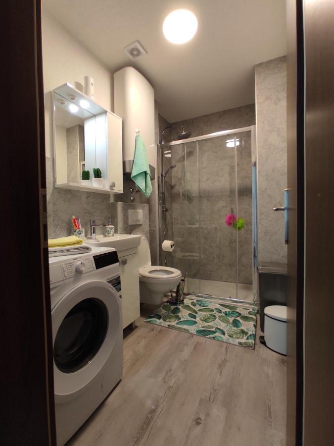 Apartment Ravnice Omiš Buitenkant foto