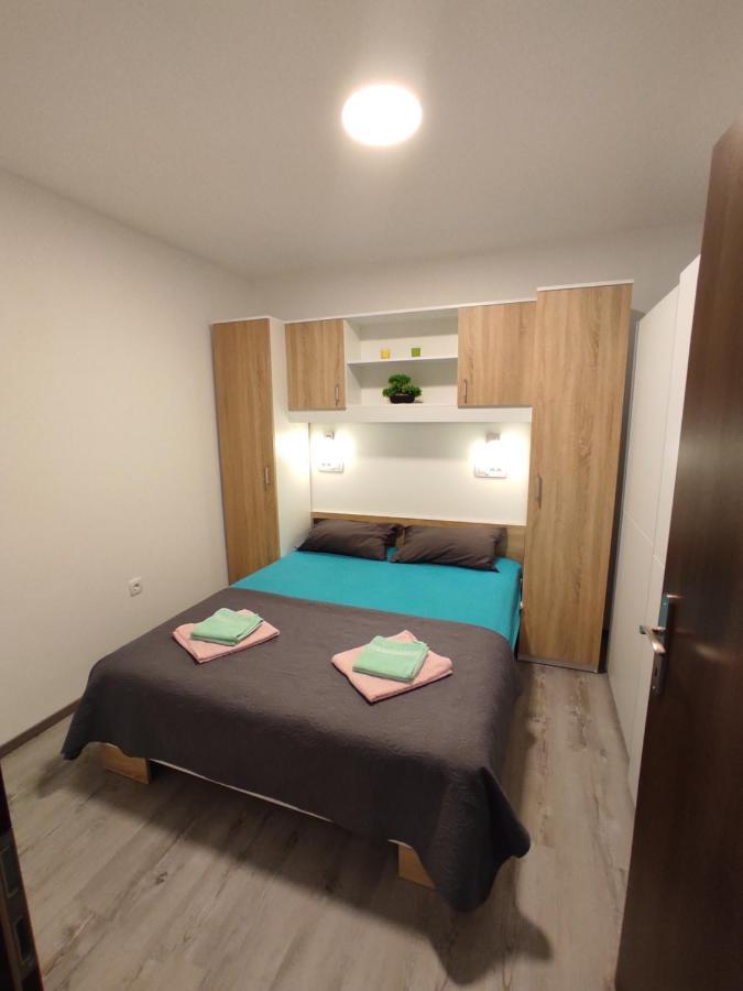 Apartment Ravnice Omiš Buitenkant foto