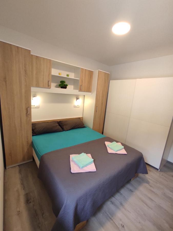 Apartment Ravnice Omiš Buitenkant foto
